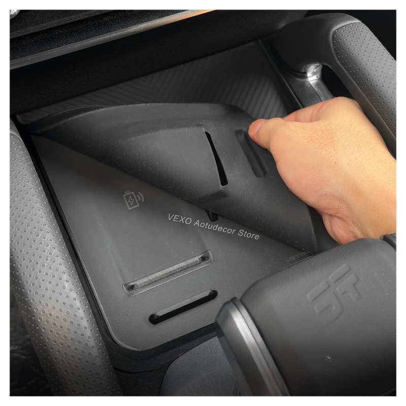 Для Chery Jetour Traveler 2026 – обзор и цена Wireless Charging Pad